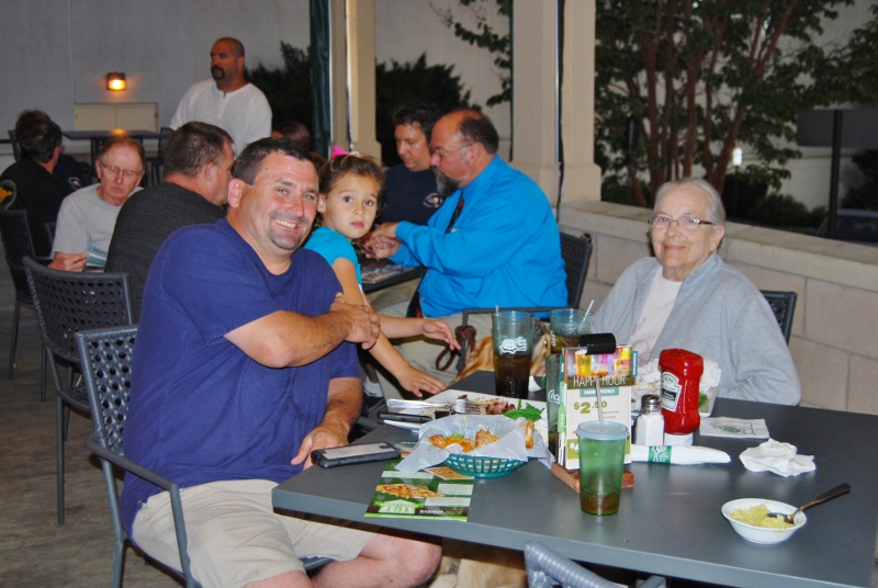Betty's Party-MCOM Oct. 2014 MTG 059 (800x536).jpg